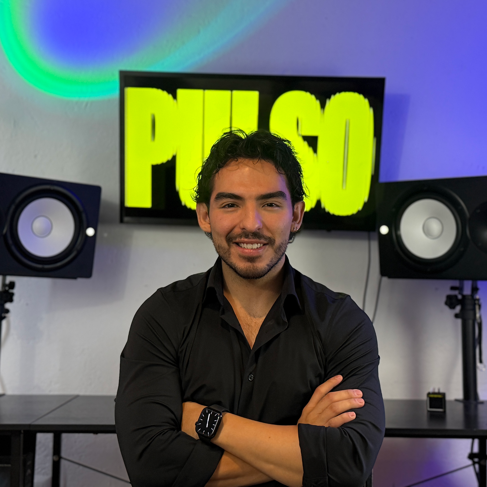 Liam Díaz se especializa en la creación de estrategias que conectan la música con el crecimeinto artístico y comercial.