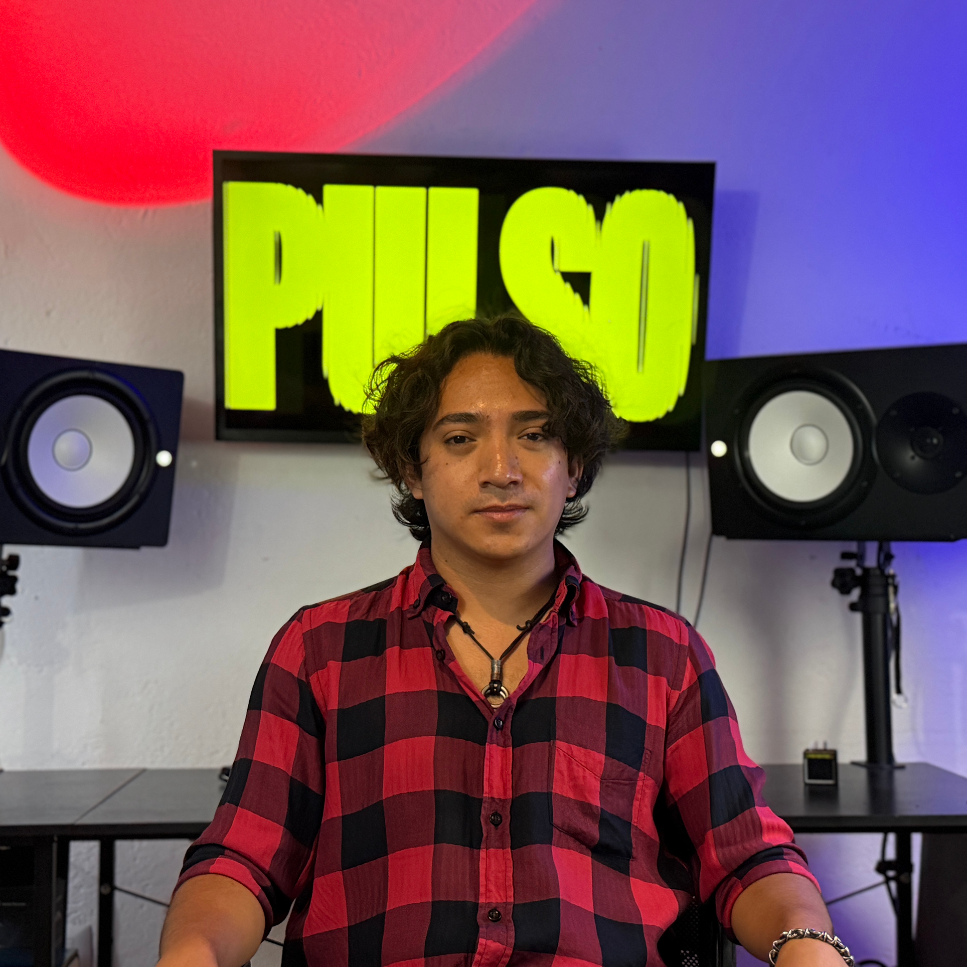 Luis Cortés crea una visión integral entre la música y los negocios.
