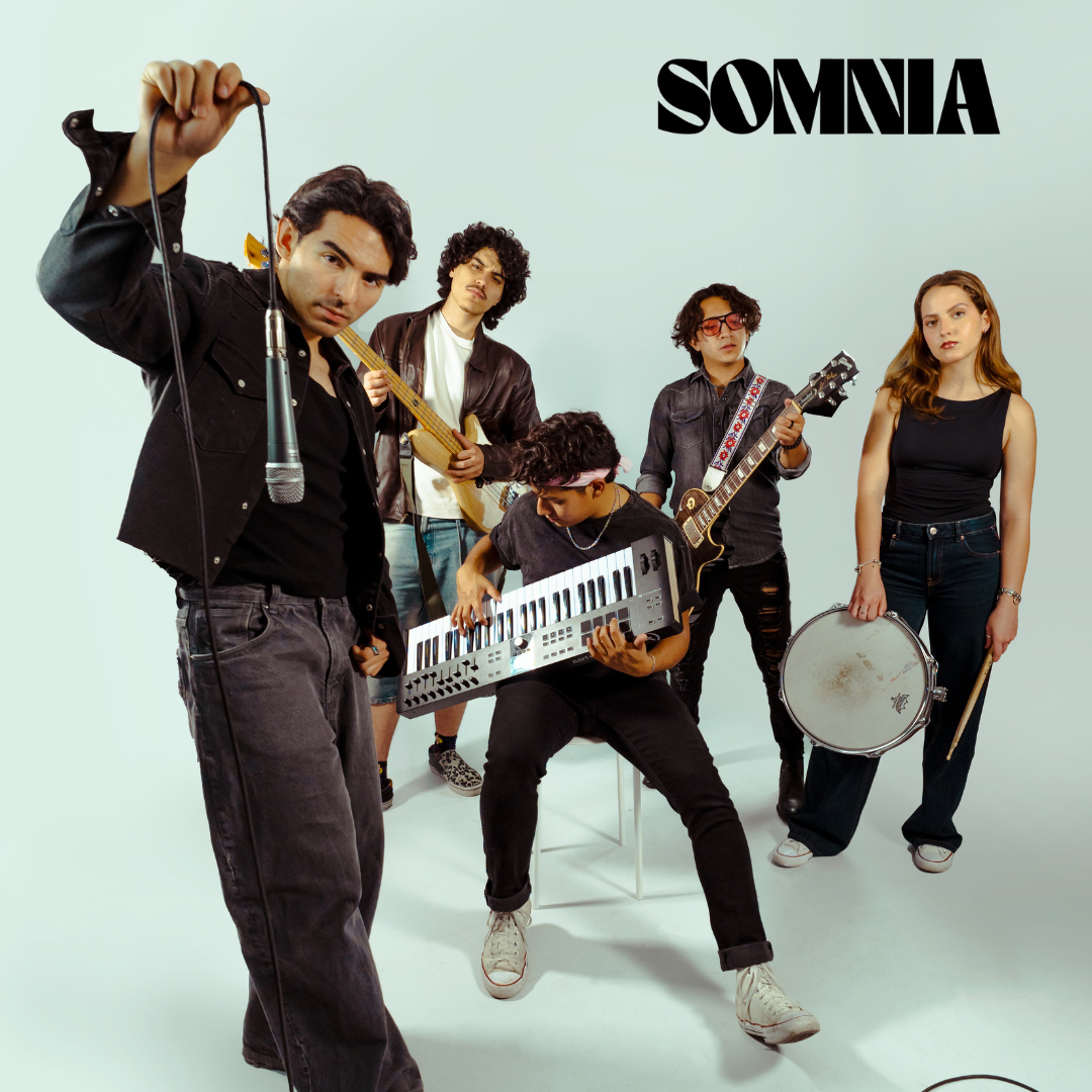 Producción y representación de artista "Somnia"